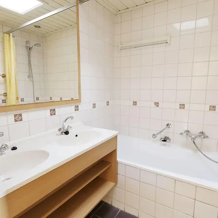 De Vossemeren By Center Parcs Hotel 3*